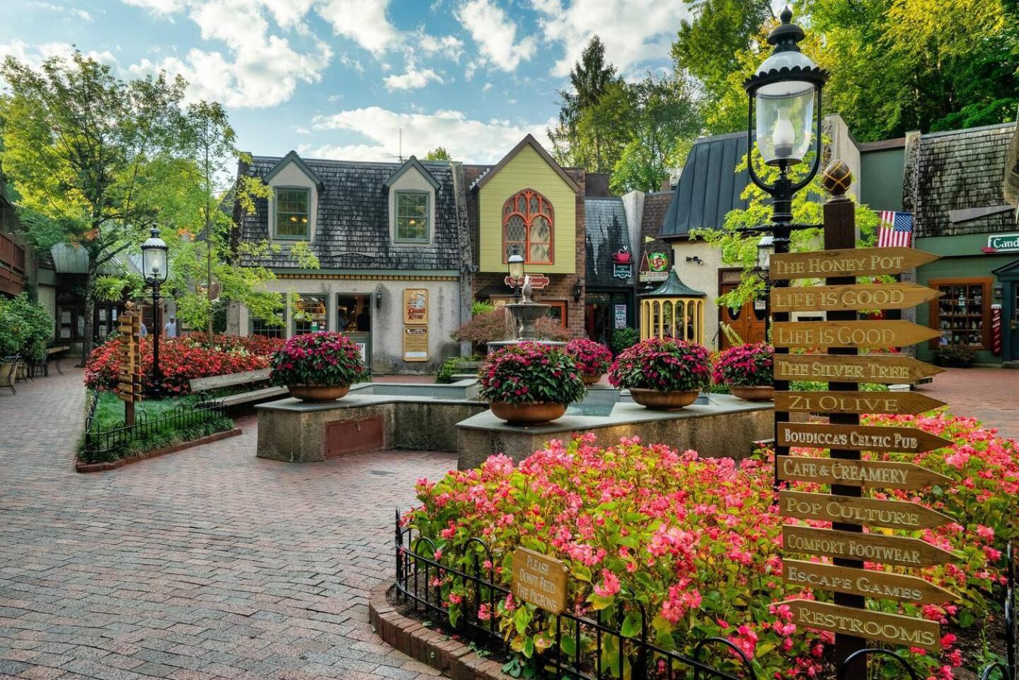 Romantic Mtn Cabin Hot Tub & Jacuzzi Views Sevierville Exterior foto